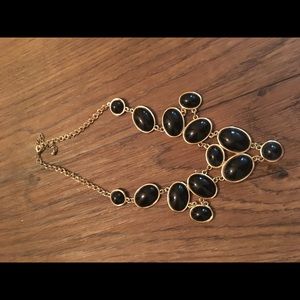 Versona Black Necklace